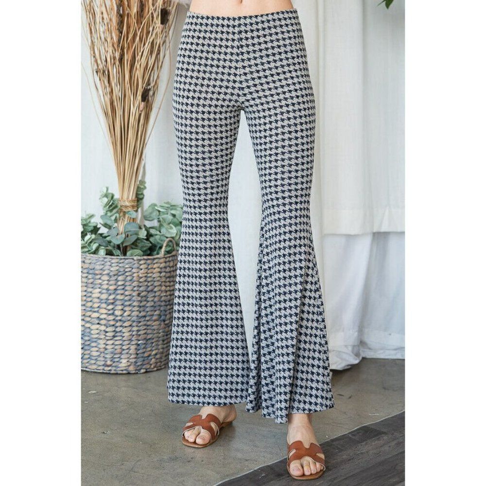 Sale! Bucketlist Houndstooth Print Flare Pants in Black and Taupe Stretch P5051G